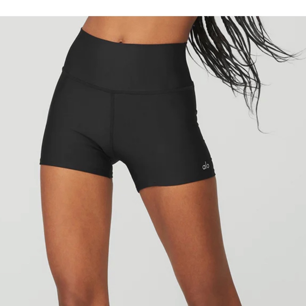 ALO Yoga Airlift 3 Inch Black Shorts
